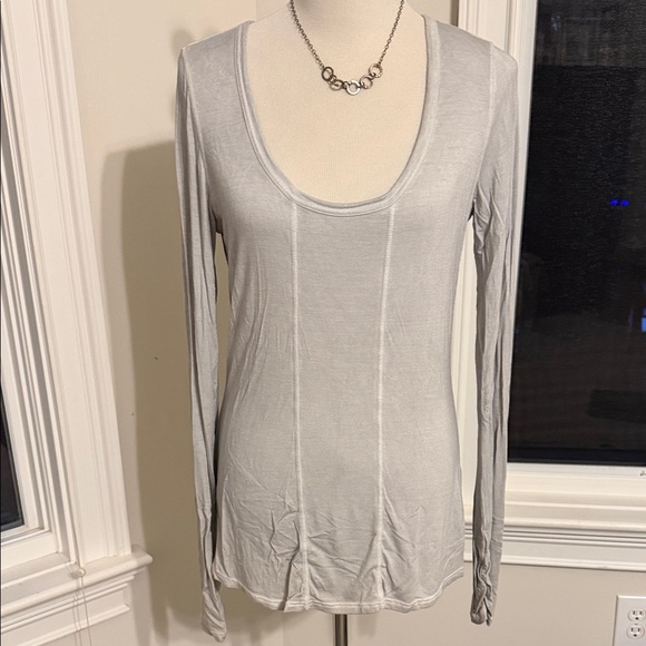 Wrap London Tops - WRAP London, Light Grey LS Scoop neck Tee, Size 10, EUC